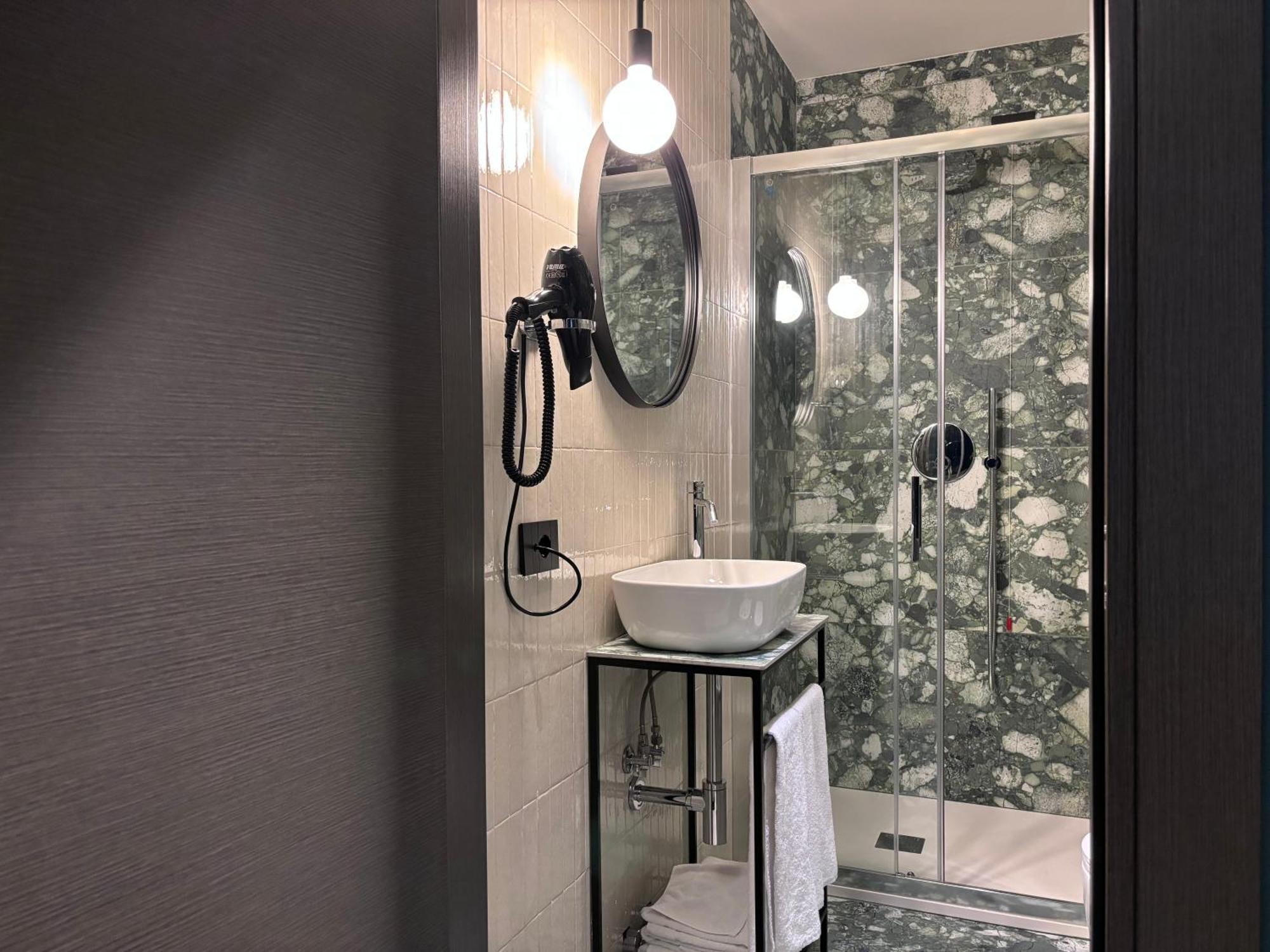 Av Hotel Milano Екстериор снимка