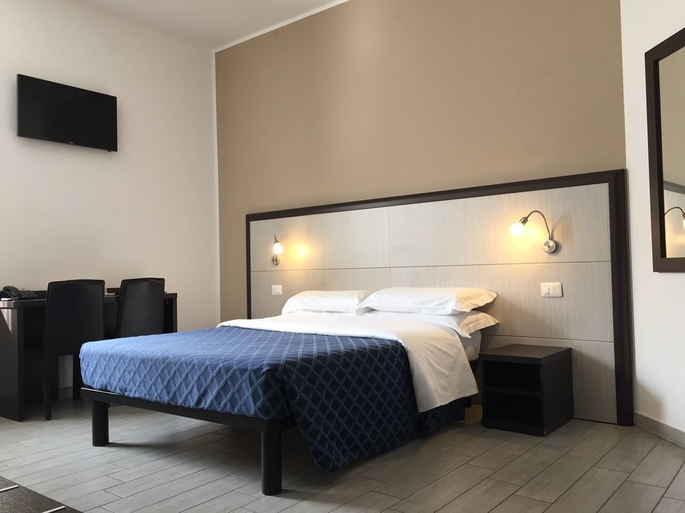 Av Hotel Milano Екстериор снимка