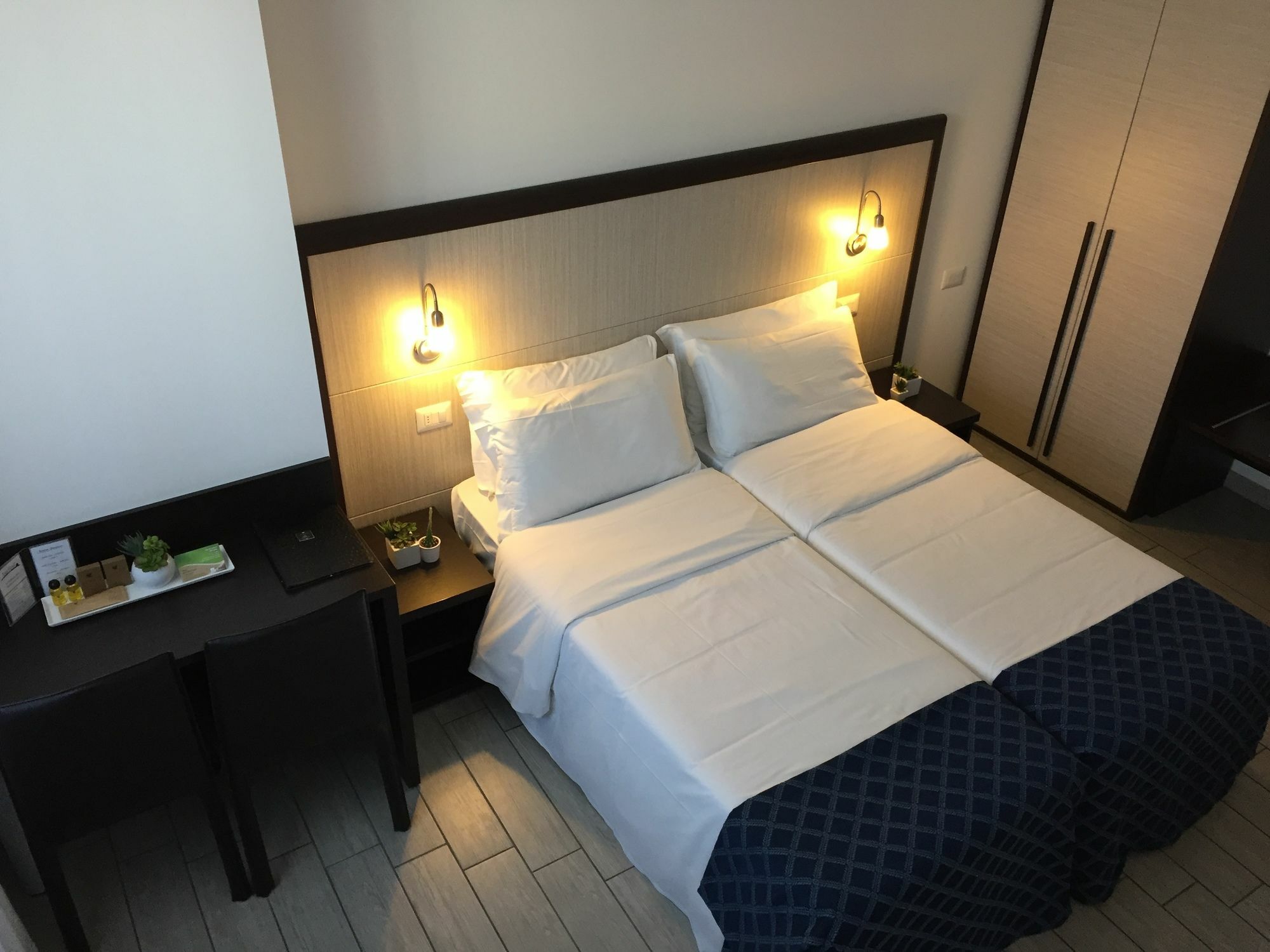 Av Hotel Milano Екстериор снимка