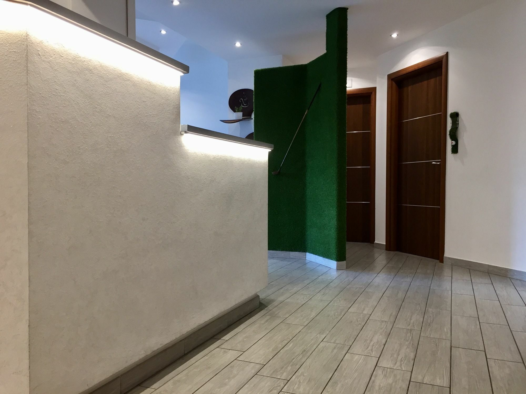 Av Hotel Milano Екстериор снимка