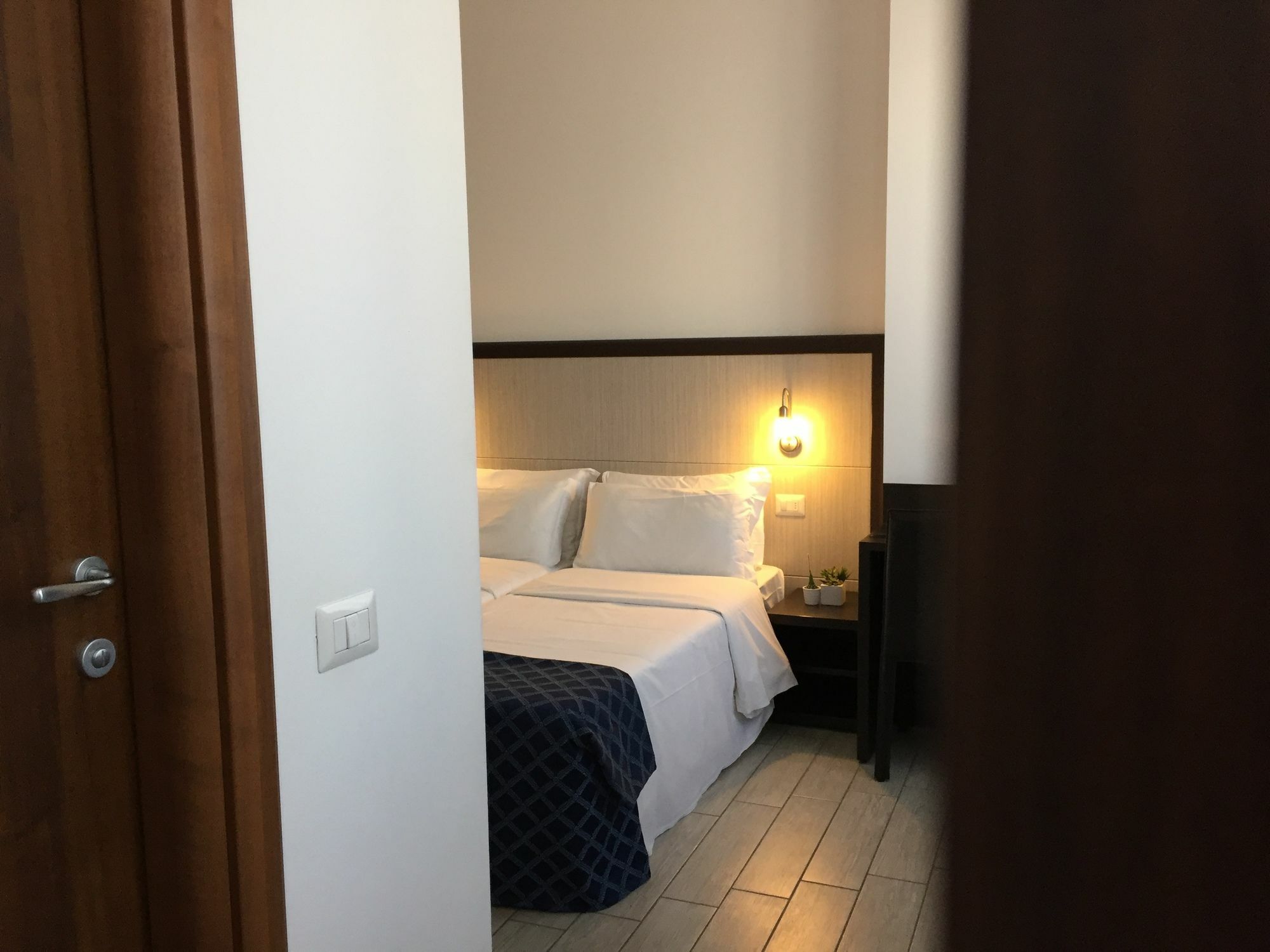 Av Hotel Milano Екстериор снимка